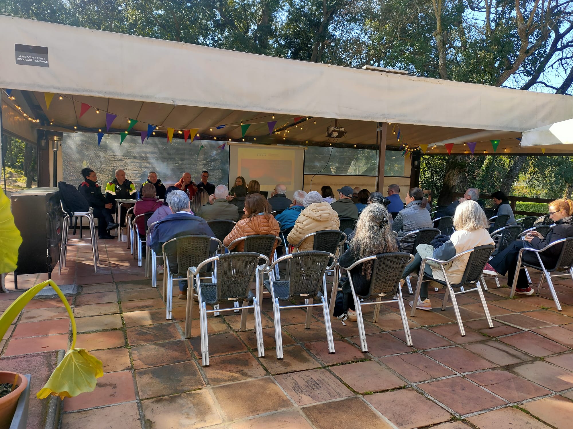 "Reunió incendis forestals a Can Carbonell"